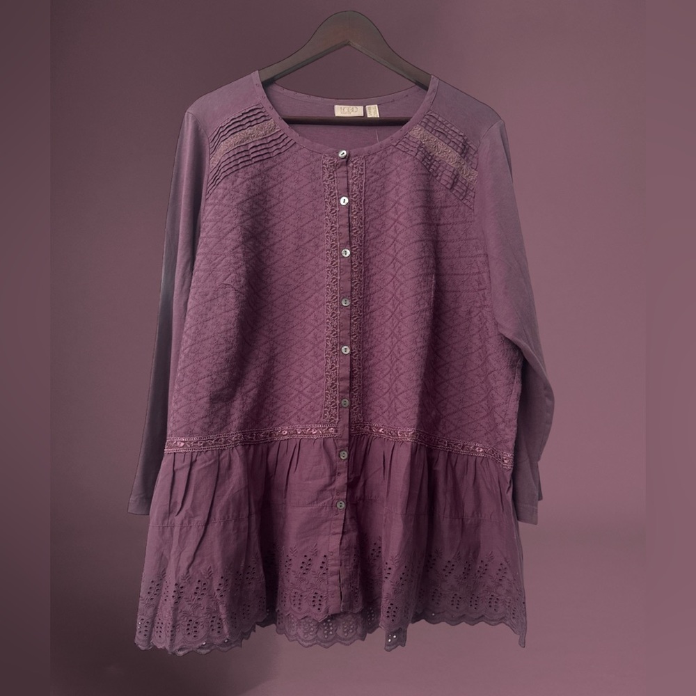 LOGO Lavish by Lori Goldstein Purple Button-Front
Top with Knit Sleeves 1X NWT